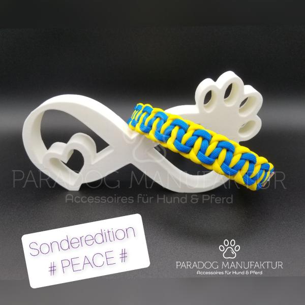 Hundehalsband "Peace XS" - UKR Sonderedition - *Evtl. abgebildetes Zubehör, Deko oder Accessoires sind nicht im Lieferumfang enthalten.
